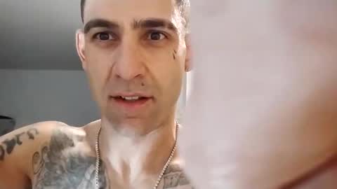 Snapshot of geekedoutlabs chatting on September 9, 3:28 am Zanecubano online show from September 9, 3:28 am