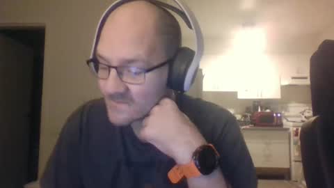 Snapshot of geekgamer41 chatting on September 27, 7:24 am geekgamer41 online show from September 27, 7:24 am