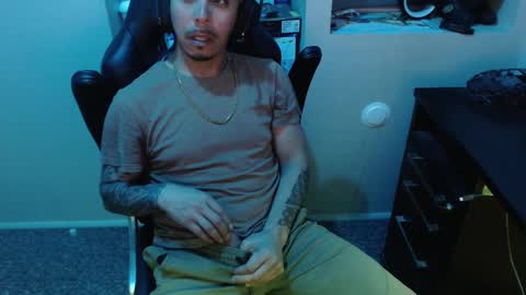 Snapshot of gefeeer chatting on October 5, 2:21 am gefeeer online show from October 5, 2:21 am