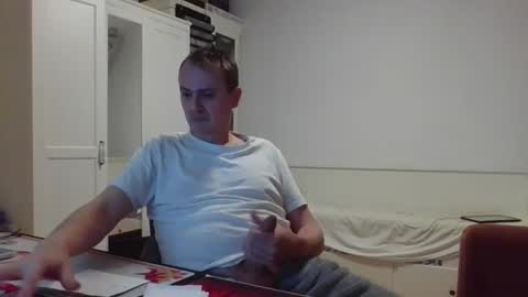 Snapshot of geilepik1976 chatting on December 21, 8:49 pm jasper online show from December 21, 8:49 pm