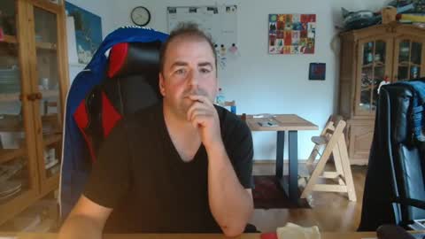 naturalchest83 online show from July 8, 8:41 am