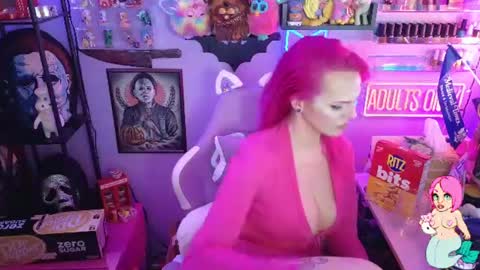 Snapshot of geishamonroe chatting on July 9, 5:22 am Geisha Monroe online show from July 9, 5:22 am