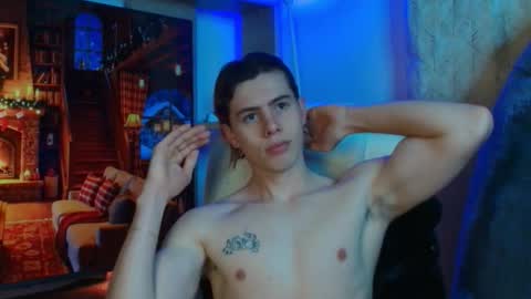 Snapshot of gemdominus chatting on December 15, 6:23 pm Gem Dominus online show from December 15, 6:23 pm