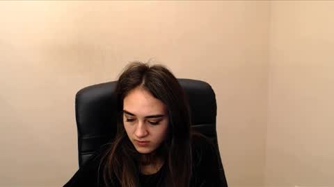 Snapshot of gemma_arterton chatting on December 13, 6:53 am Gemma online show from December 13, 6:53 am