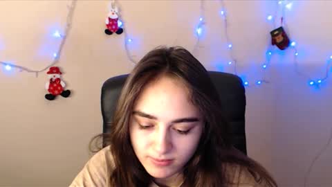 Snapshot of gemma_arterton chatting on December 27, 6:46 am Gemma online show from December 27, 6:46 am