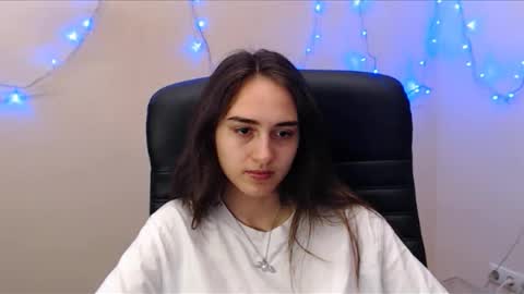 Snapshot of gemma_arterton chatting on March 10, 6:27 am Gemma online show from March 10, 6:27 am