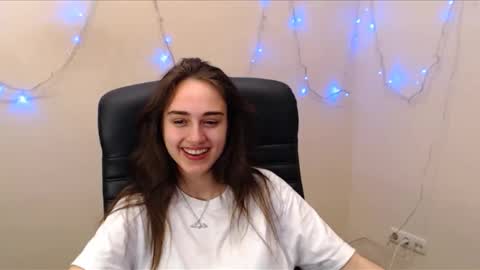 Snapshot of gemma_arterton chatting on March 10, 9:32 am Gemma online show from March 10, 9:32 am