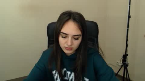 Snapshot of gemma_arterton chatting on October 10, 6:23 am Gemma online show from October 10, 6:23 am