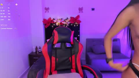 Snapshot of gemma_rose_ chatting on November 14, 8:51 pm online show from November 14, 8:51 pm