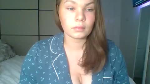Snapshot of gemmarmalade chatting on May 16, 6:32 am GEMMARMALADE online show from May 16, 6:32 am