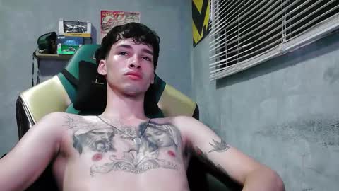 Snapshot of gendo_05 chatting on October 27, 3:27 pm GENDO online show from October 27, 3:27 pm