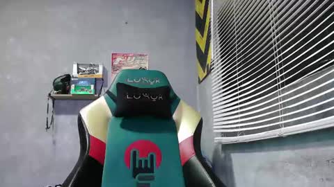 Snapshot of gendo_05 chatting on October 29, 10:00 pm GENDO online show from October 29, 10:00 pm