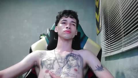 Snapshot of gendo_05 chatting on November 2, 11:07 pm GENDO online show from November 2, 11:07 pm