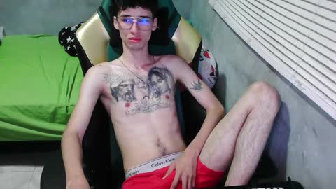 Snapshot of gendo_05 chatting on November 7, 10:43 pm GENDO online show from November 7, 10:43 pm