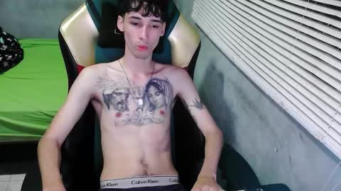 Snapshot of gendo_05 chatting on November 11, 11:38 pm GENDO online show from November 11, 11:38 pm