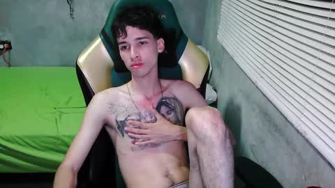 Snapshot of gendo_05 chatting on November 21, 11:58 pm GENDO online show from November 21, 11:58 pm