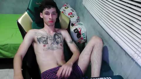 Snapshot of gendo_05 chatting on November 26, 11:06 pm GENDO online show from November 26, 11:06 pm