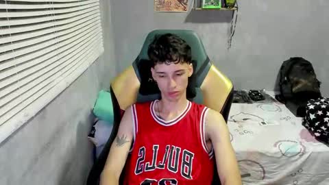 Snapshot of gendo_05 chatting on December 20, 4:36 pm GENDO online show from December 20, 4:36 pm