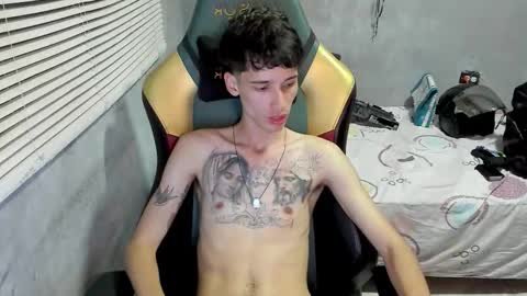 Snapshot of gendo_05 chatting on December 23, 1:03 am GENDO online show from December 23, 1:03 am