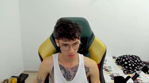 Snapshot of gendo_05 chatting on February 8, 1:25 pm GENDO online show from February 8, 1:25 pm