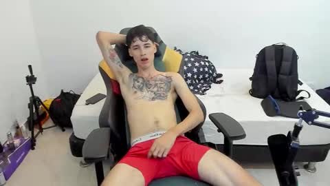 Snapshot of gendo_05 chatting on March 5, 12:39 am GENDO online show from March 5, 12:39 am