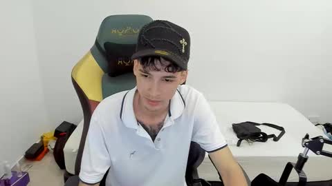 Snapshot of gendo_05 chatting on March 9, 2:48 am GENDO online show from March 9, 2:48 am