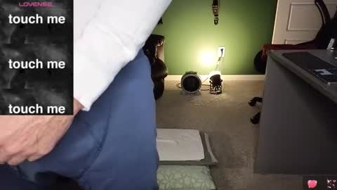 Snapshot of generalbliss chatting on December 15, 4:06 am generalbliss online show from December 15, 4:06 am