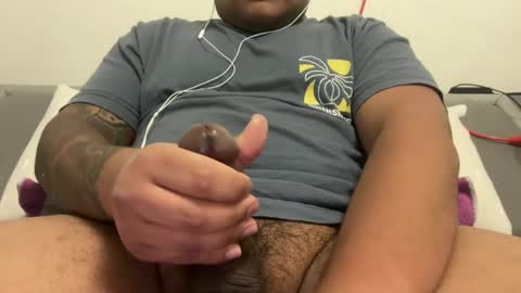 Snapshot of genesemens77 chatting on February 23, 6:34 pm genesemens77 online show from February 23, 6:34 pm