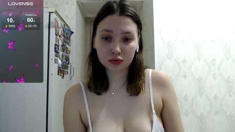 genev__ievee online show from May 4, 6:26 pm