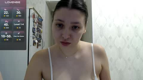 genev__ievee online show from May 27, 6:16 pm