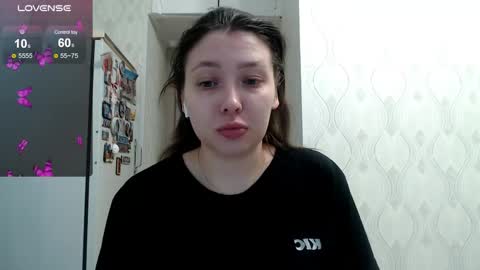 genev__ievee online show from May 31, 4:36 pm