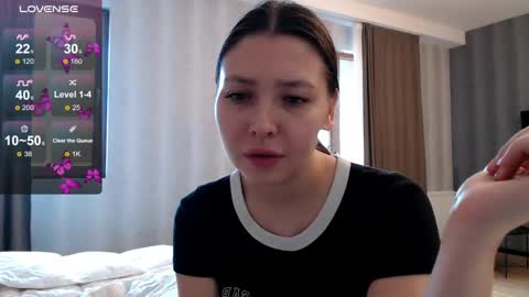 genev__ievee online show from June 6, 10:09 am