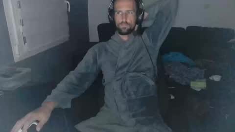 Snapshot of genie_lamps chatting on November 2, 9:50 pm Edouard online show from November 2, 9:50 pm