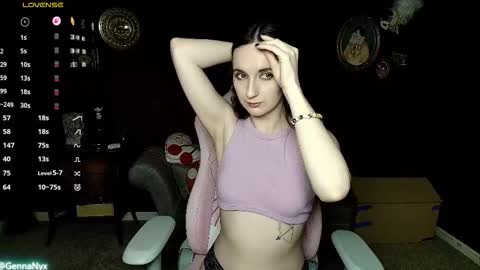 Snapshot of gennanyx chatting on January 18, 5:44 am Genna Nyx online show from January 18, 5:44 am