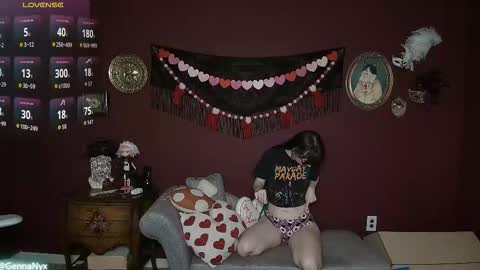 Snapshot of gennanyx chatting on March 1, 9:55 am Genna Nyx online show from March 1, 9:55 am