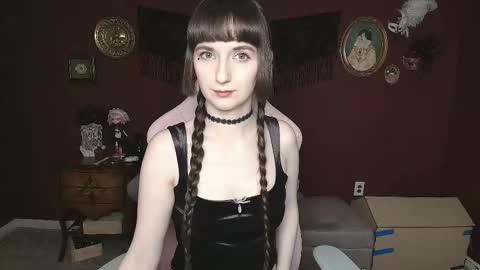 Snapshot of gennanyx chatting on March 4, 9:04 am Genna Nyx online show from March 4, 9:04 am