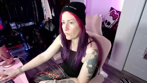 Genny Rock   and  online show from November 16, 2:06 am