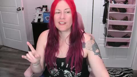 Snapshot of gennyrock chatting on June 6, 1:16 pm Genny Rock and online show from June 6, 1:16 pm
