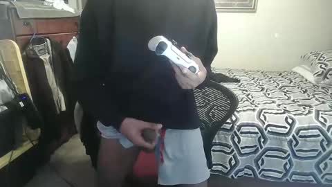 Snapshot of genowixk chatting on December 19, 2:02 pm genowixk online show from December 19, 2:02 pm