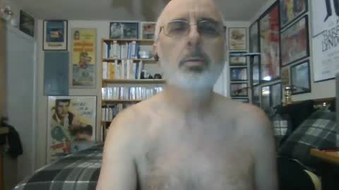 Snapshot of gentcallr chatting on February 11, 7:48 pm Steve online show from February 11, 7:48 pm