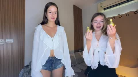 Mary  Blonde and Kira brunette online show from May 4, 5:03 am