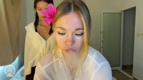 Mary  Blonde and Kira brunette online show from May 8, 5:13 am