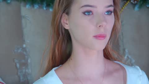 Snapshot of gentlerossi chatting on December 18, 3:33 pm GentleRossi online show from December 18, 3:33 pm