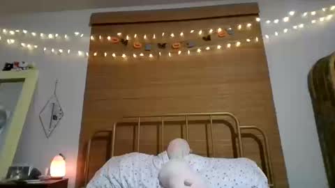 Snapshot of genzfucktoy chatting on October 18, 5:32 am genzfucktoy online show from October 18, 5:32 am