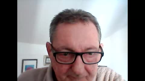 Snapshot of georg1412 chatting on November 12, 9:10 am georg1412 online show from November 12, 9:10 am