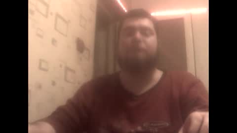 Snapshot of george84xxx chatting on February 18, 8:14 pm GeOOXXX online show from February 18, 8:14 pm