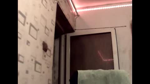 Snapshot of george84xxx chatting on October 18, 7:47 pm GeOOXXX online show from October 18, 7:47 pm