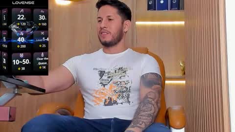 Snapshot of george_diesell_ chatting on November 15, 9:11 pm George online show from November 15, 9:11 pm