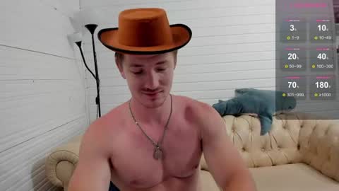 Snapshot of george_fflo chatting on July 5, 12:12 pm George lush is active online show from July 5, 12:12 pm
