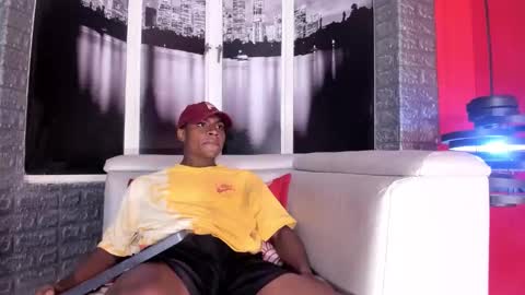 G E O R G E online show from December 3, 4:09 am